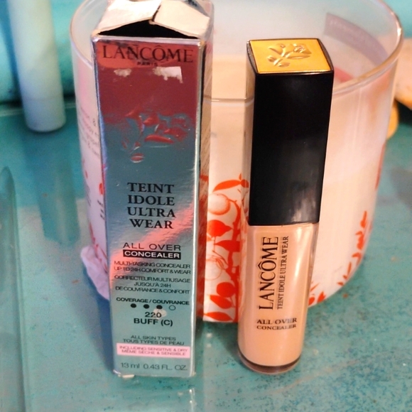NIB Lancome Tient Idole Ultra Wear All Over Concealer - 220 Buff (C) - Picture 2 of 10